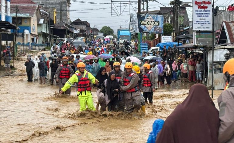Banjir-Longsor di Sumut: 300 Tewas-154 Hilang